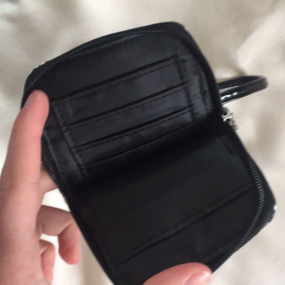Wallets - Picture 3 of 6